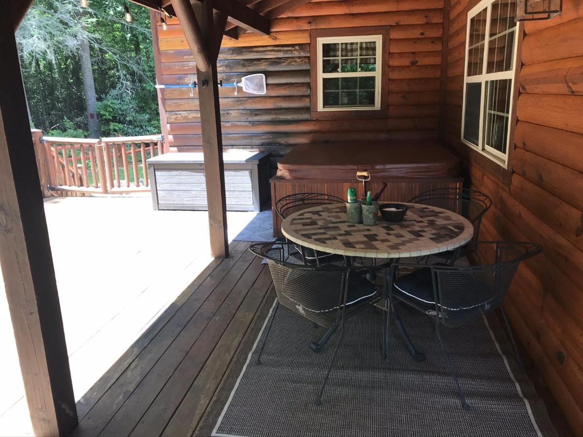 Tree Top Lodge - Gorgeous Lake Cabin With Hot Tub & Magnificent Views Of Forests And Mountains! Cabin Butler المظهر الخارجي الصورة