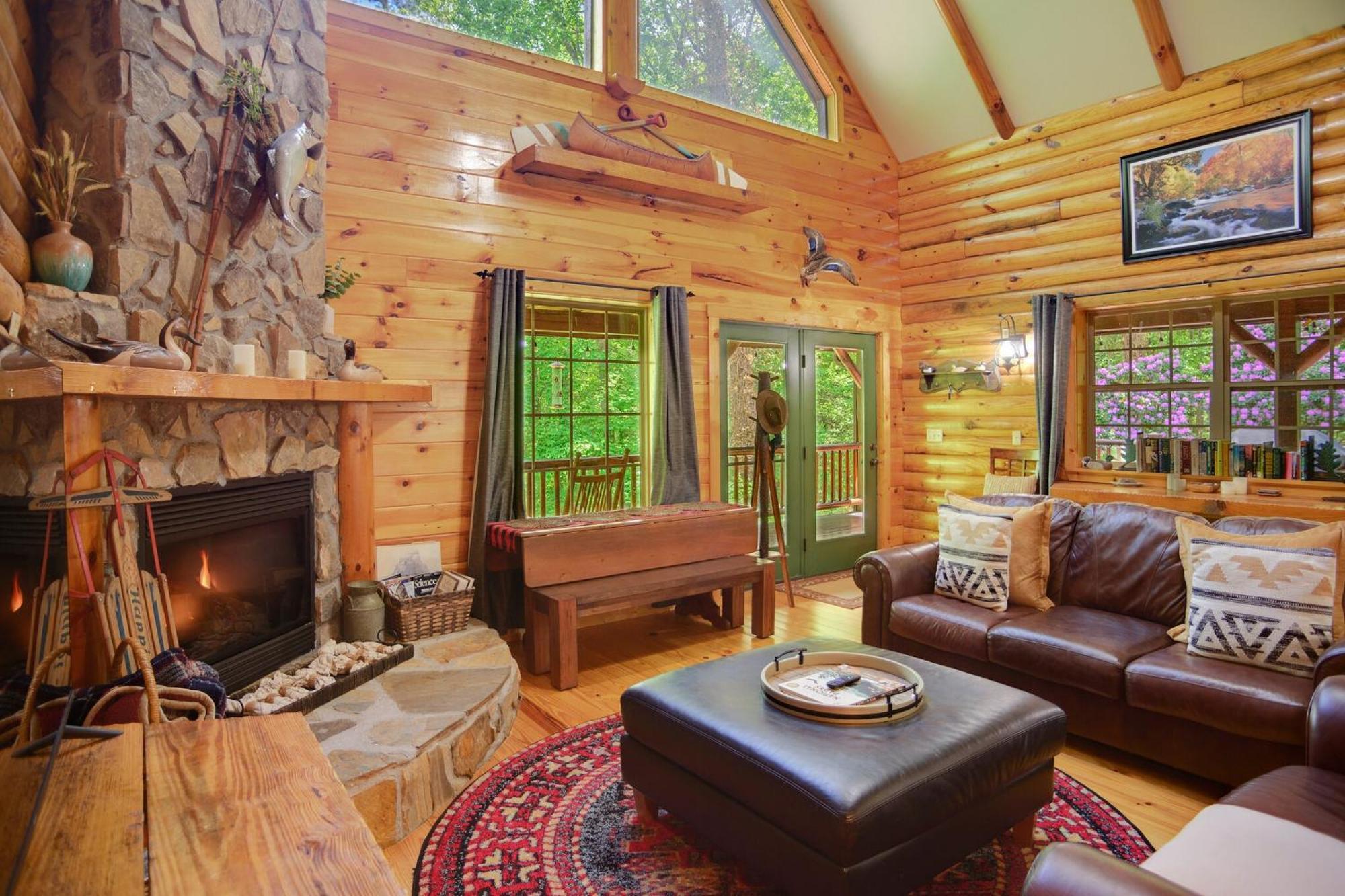 Tree Top Lodge - Gorgeous Lake Cabin With Hot Tub & Magnificent Views Of Forests And Mountains! Cabin Butler المظهر الخارجي الصورة