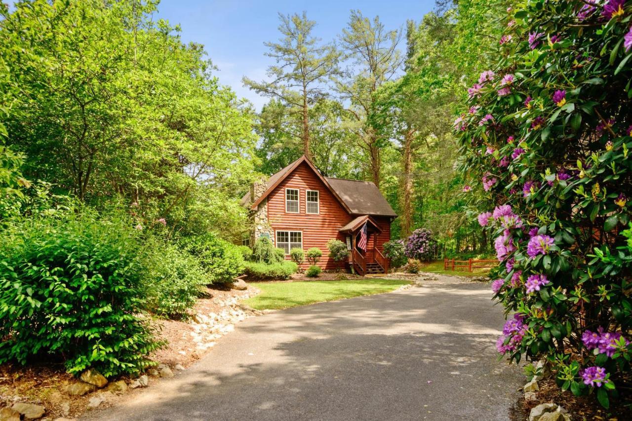 Tree Top Lodge - Gorgeous Lake Cabin With Hot Tub & Magnificent Views Of Forests And Mountains! Cabin Butler المظهر الخارجي الصورة